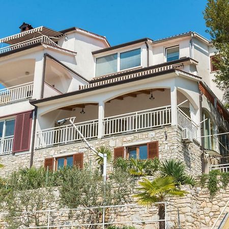 Luxury 1 Bedroom Apartment In Rabac Exterior foto