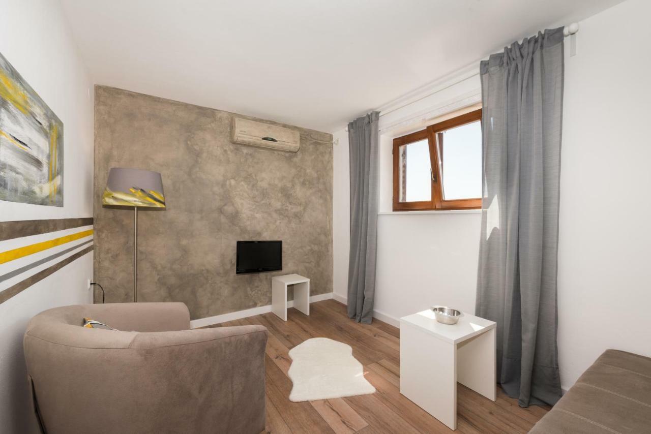 Luxury 1 Bedroom Apartment In Rabac Exterior foto